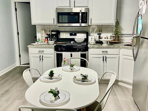 5th image of 27 E 46th St #1F