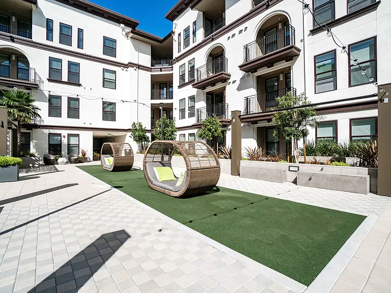 Villas on the Boulevard — Photo 15