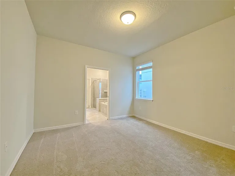 7360 Oakmoss Loop — Photo 7