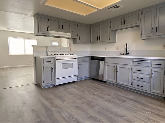 4th image of 1016 W Atkins Ave #C