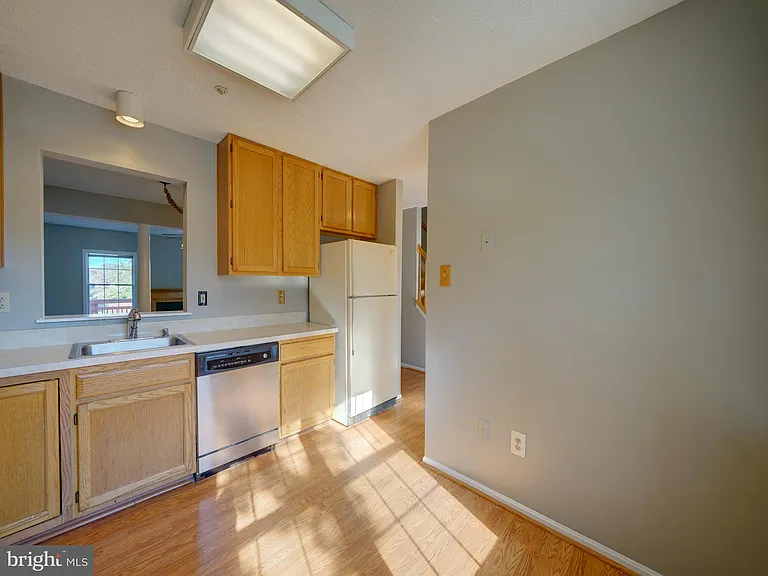 9314 Lawson Ln — Photo 17