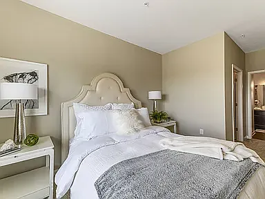 Lincoln Pointe — Photo 18
