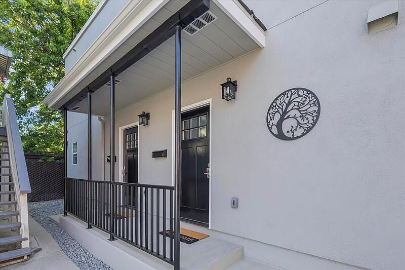 1st image of 160 Harrison Ave #C