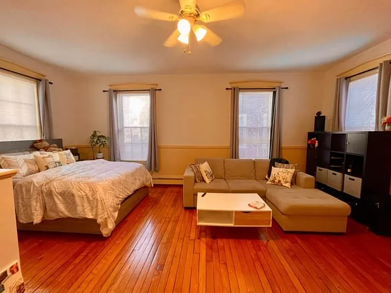 392 Essex St #B — Photo 8