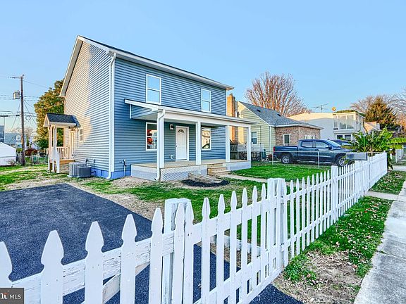 3rd image of 9 Avenal Rd