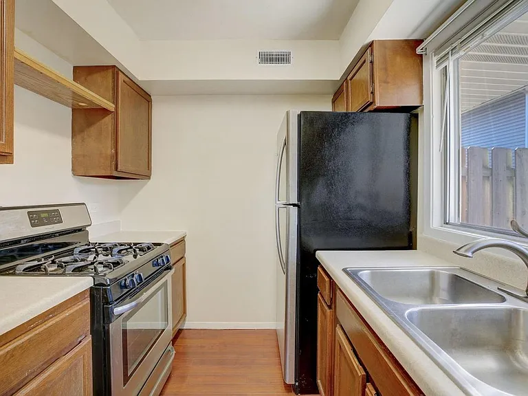 1441 Bear Flag Dr — Photo 8