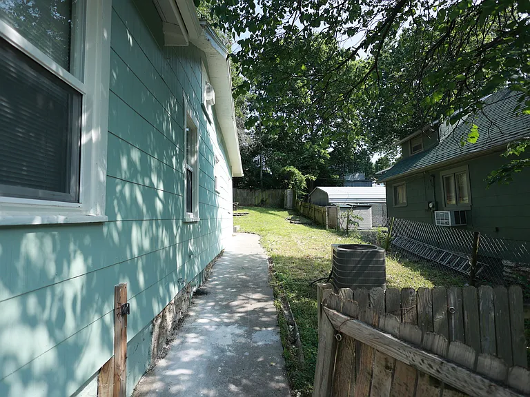 649 Ridgeview Ave — Photo 23