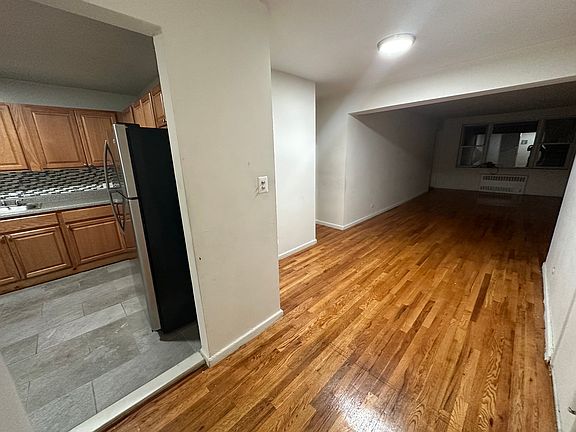 3rd image of 640 W 227th St APT 3