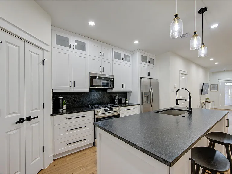 3406 Garapan St #A — Photo 11
