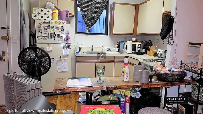Rented by ZealEstate Group Inc | media 33