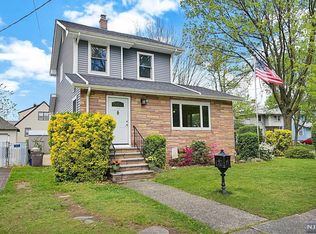 58 4th St, Ridgefield Park, NJ 07660