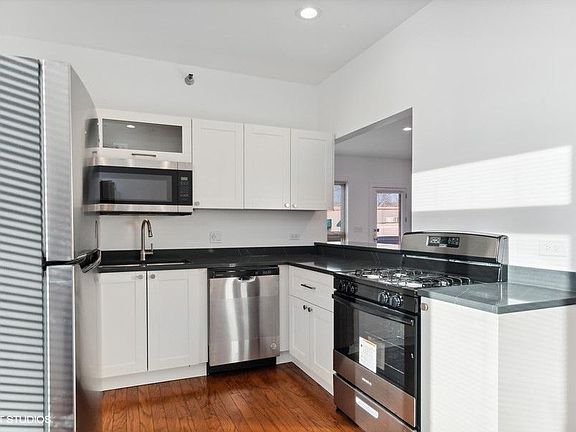 4th image of 684 Vernon Ave #S