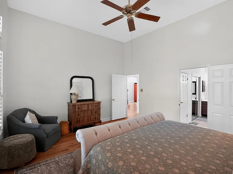 300 N Carriage Hills Dr — Photo 19