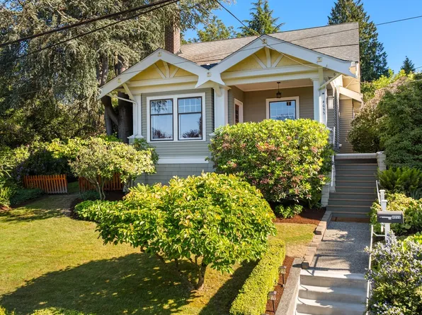 4055 SW Holgate Street, Seattle, WA 98116