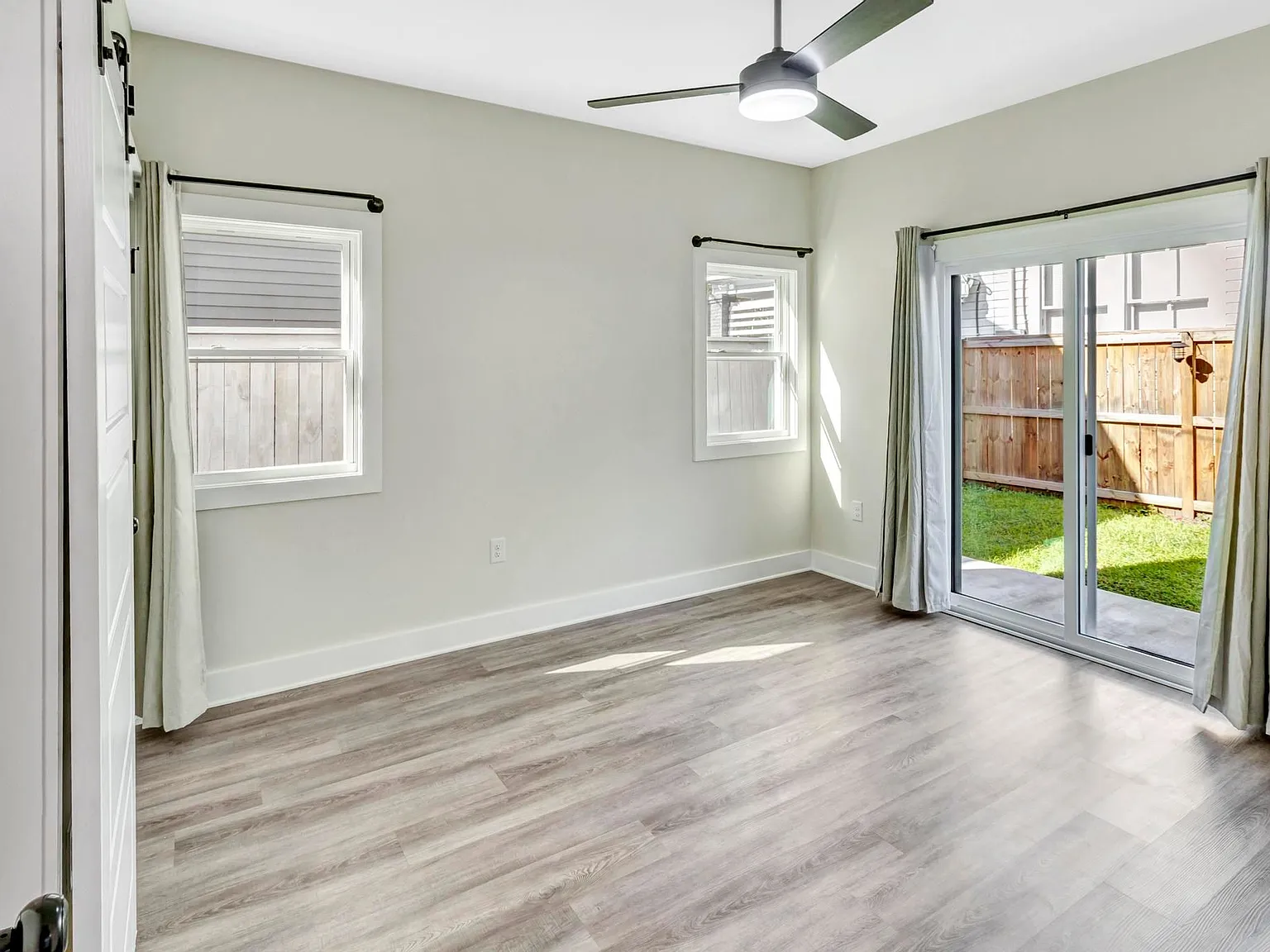 4 bed, 2.5 bath, 1563 sqft, $2,995 — Photo 4