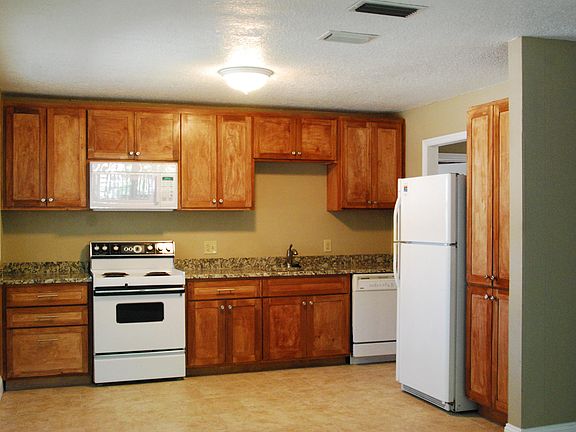 2nd image of 1320 9TH Street S