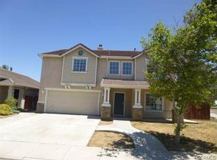 300 Roadrunner Dr, Patterson, CA 95363