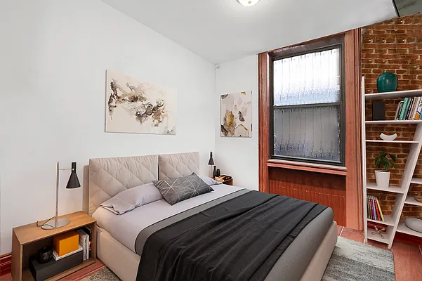 Rented by Compass | media 10