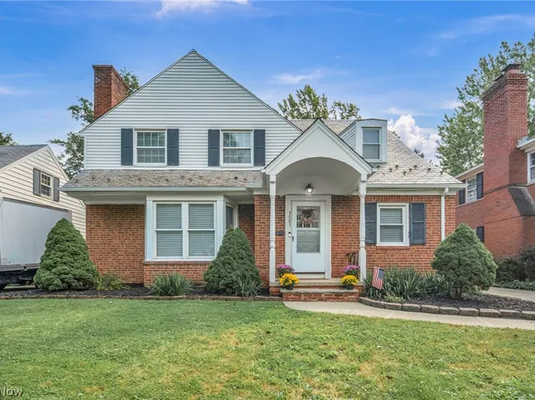 3683 Stoer Rd, Shaker Heights, OH 44122