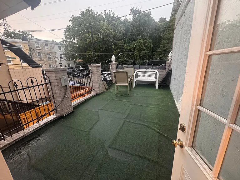 4241 Main St — Photo 5