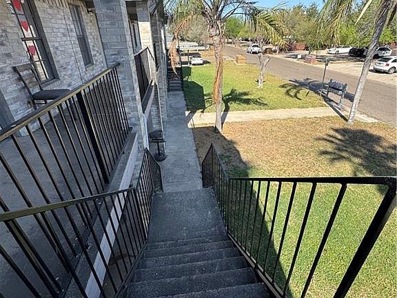 4th image of 1810 Jason Ave