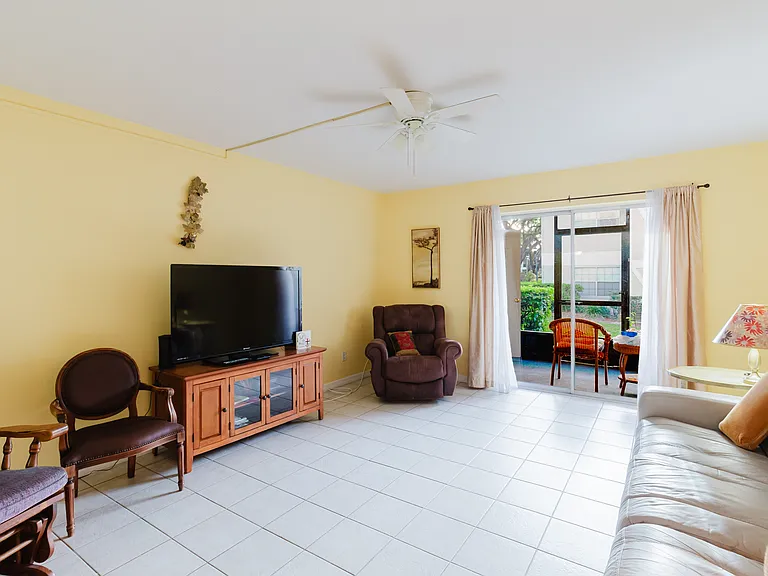 14454 Reuter Strasse Cir #703 — Photo 4