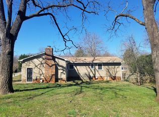 810 Duckview Ct, Winston Salem, NC 27106