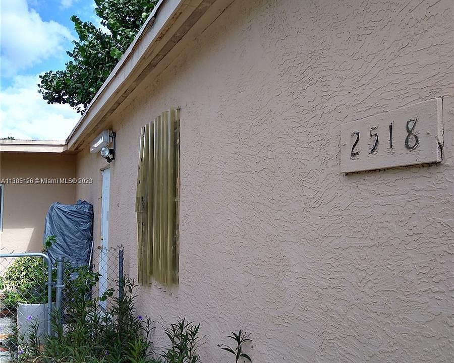 1st image of 2518 Taft St Unit 2