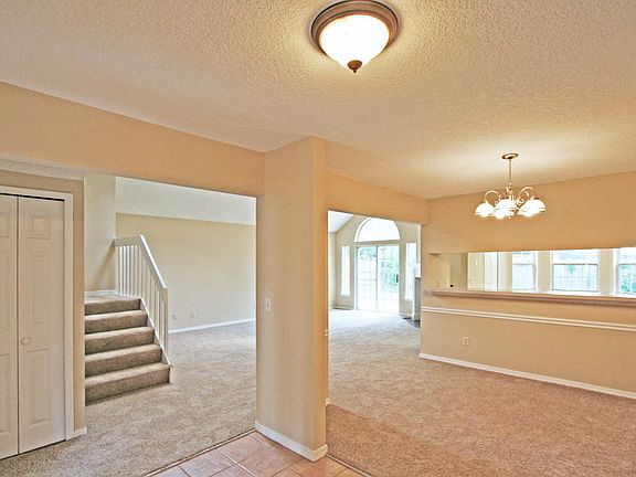 5th image of 8015 Mactavish Way W