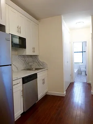 Rented by Bohemia Realty Group | media 14