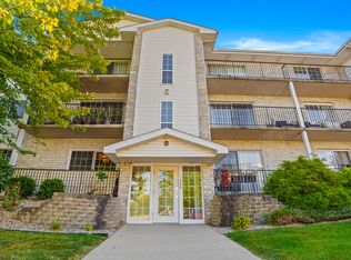 408 Sturdy Rd #1A, Valparaiso, IN 46383