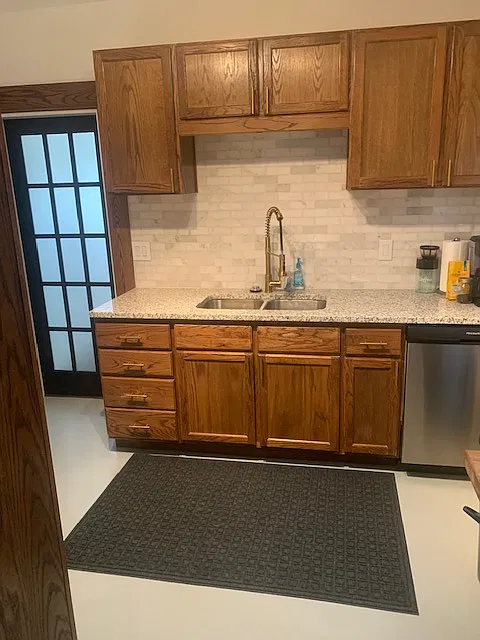 2 bed, 1000 sqft, $1,600 — Photo 2