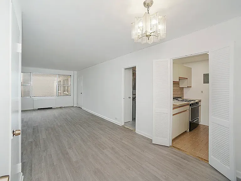77 W 55th St #8K — Photo 5