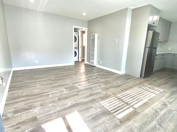 4th image of 433 Nebraska Ave APT 10