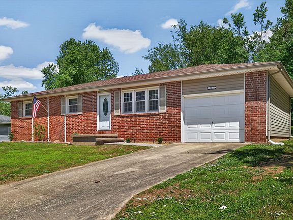 3rd image of 202 N Elmwood Avenue