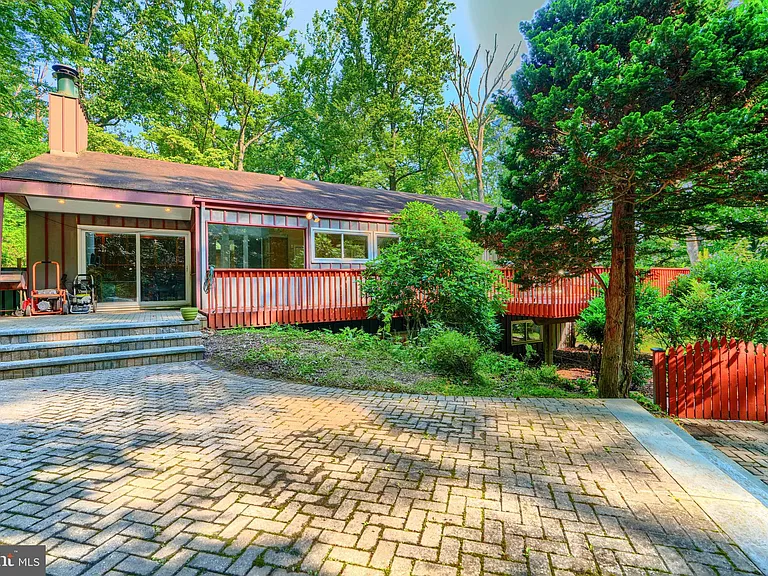 2101 Tufton Ave — Photo 84