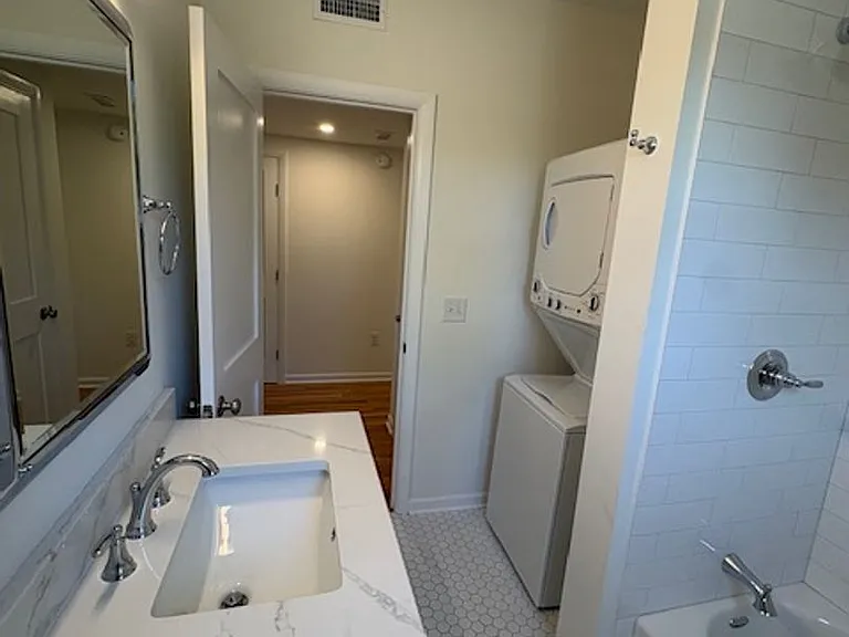 664 Windermere Blvd #B — Photo 13