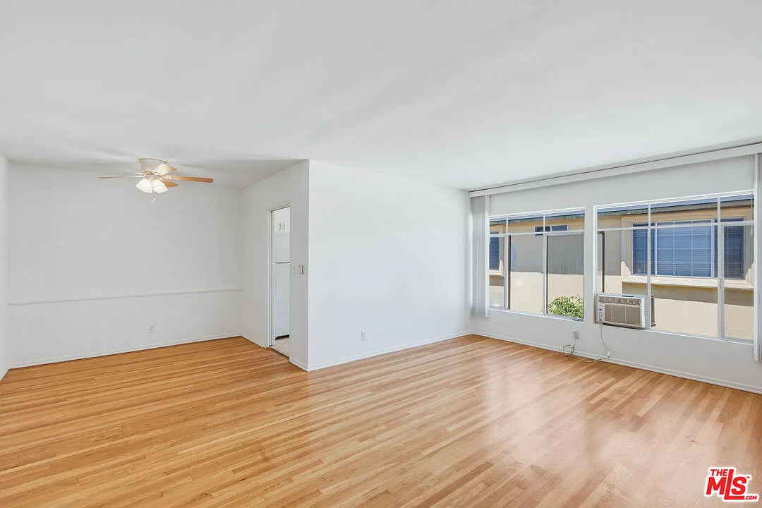 1 bed, 1.0 bath, $2,100 — Photo 4