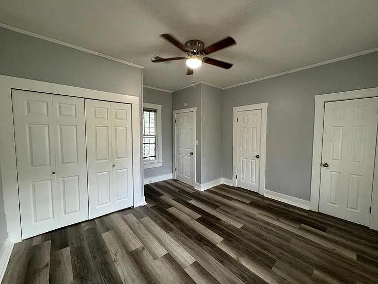 327 Livingston St #A — Photo 7