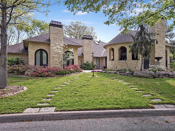 4th image of 749 Brookhollow Ln