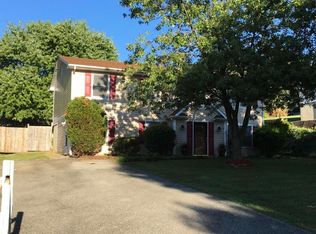 454 Hillview Dr, Roanoke, VA 24019