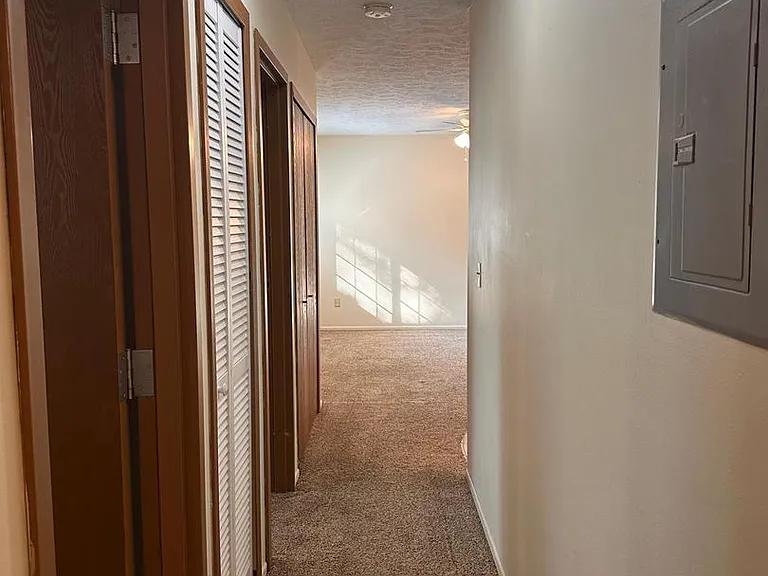 637 Mentor Ave — Photo 8