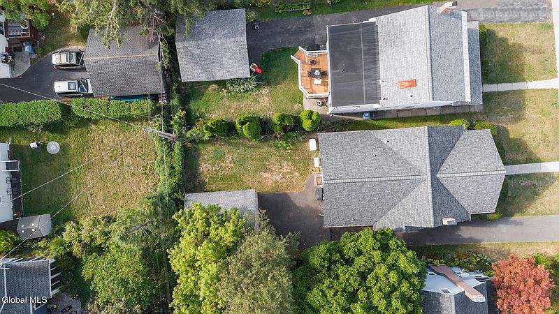 4th image of 11 Fleetwood Avenue