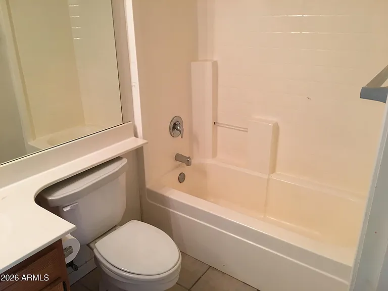 2536 E McArthur Dr — Photo 11