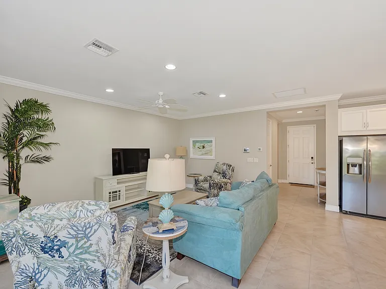 156 Ventosa Pl — Photo 12