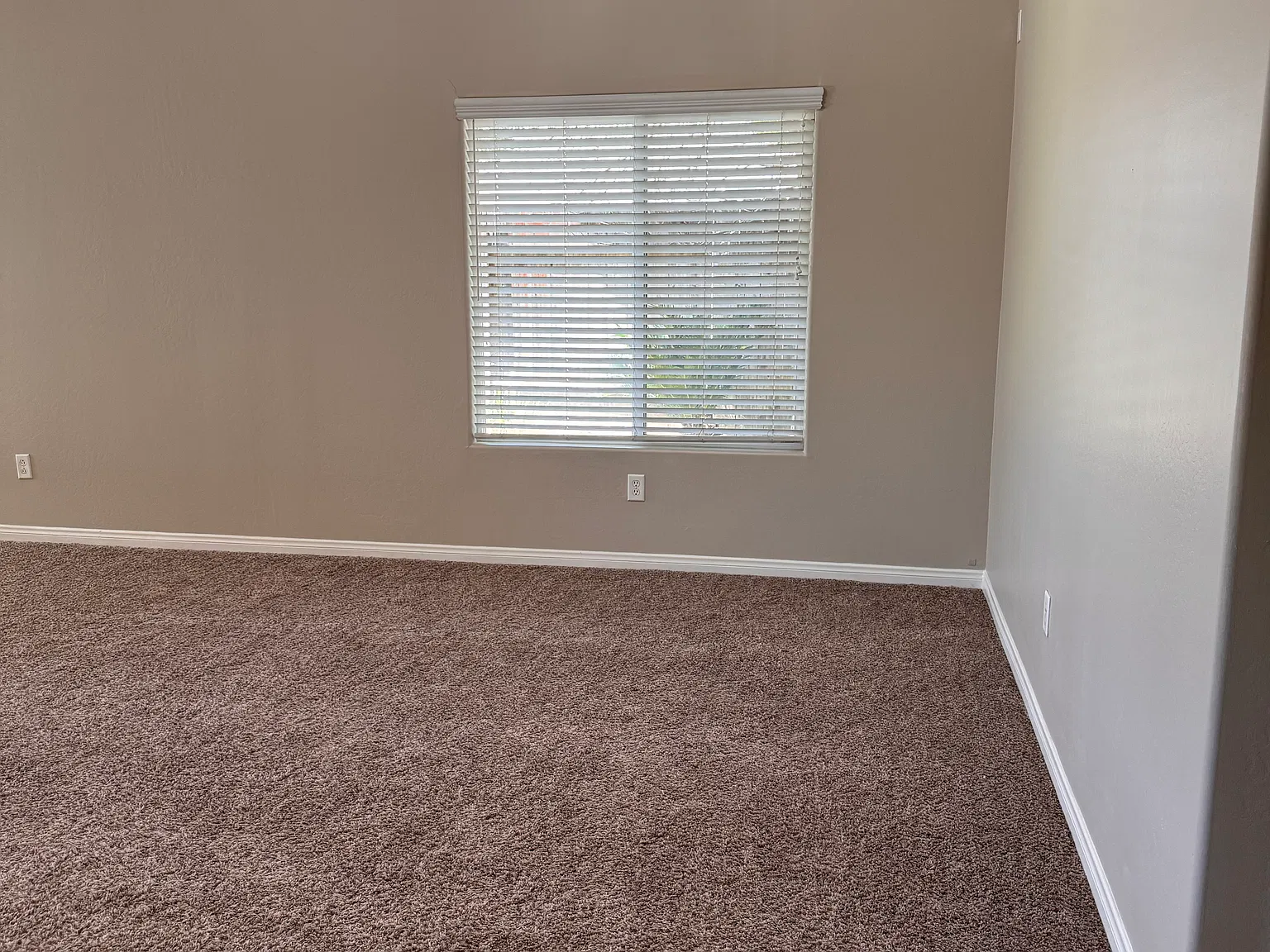 4 bed, 1673 sqft, $2,800 — Photo 4