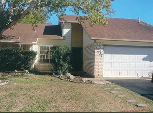 7207 Camino Verde Dr, Houston, TX 77083