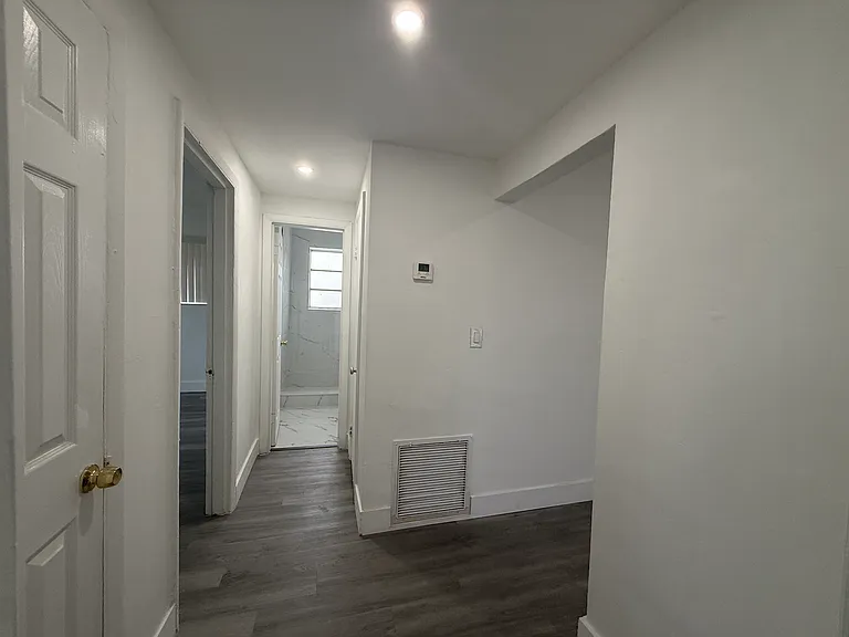 615 82nd St #3 — Photo 21