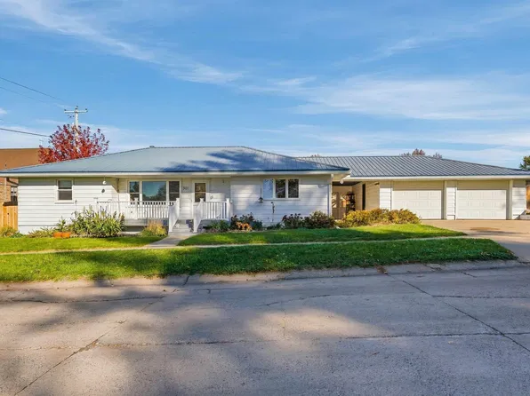 301 Walnut St, Monona, IA 52159