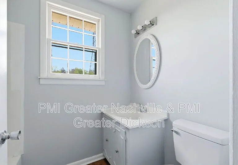 741 McPherson Dr — Photo 15
